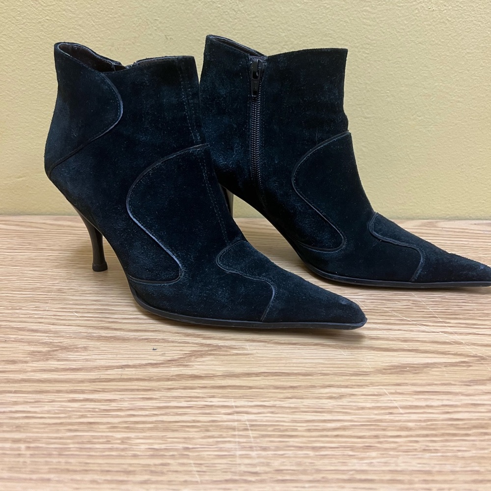 Elegant Black Suede Ankle Boots